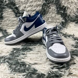 Nike Women’s Air Jordan 1 Low Stealth French Blue Size 6.5 DC0774-042